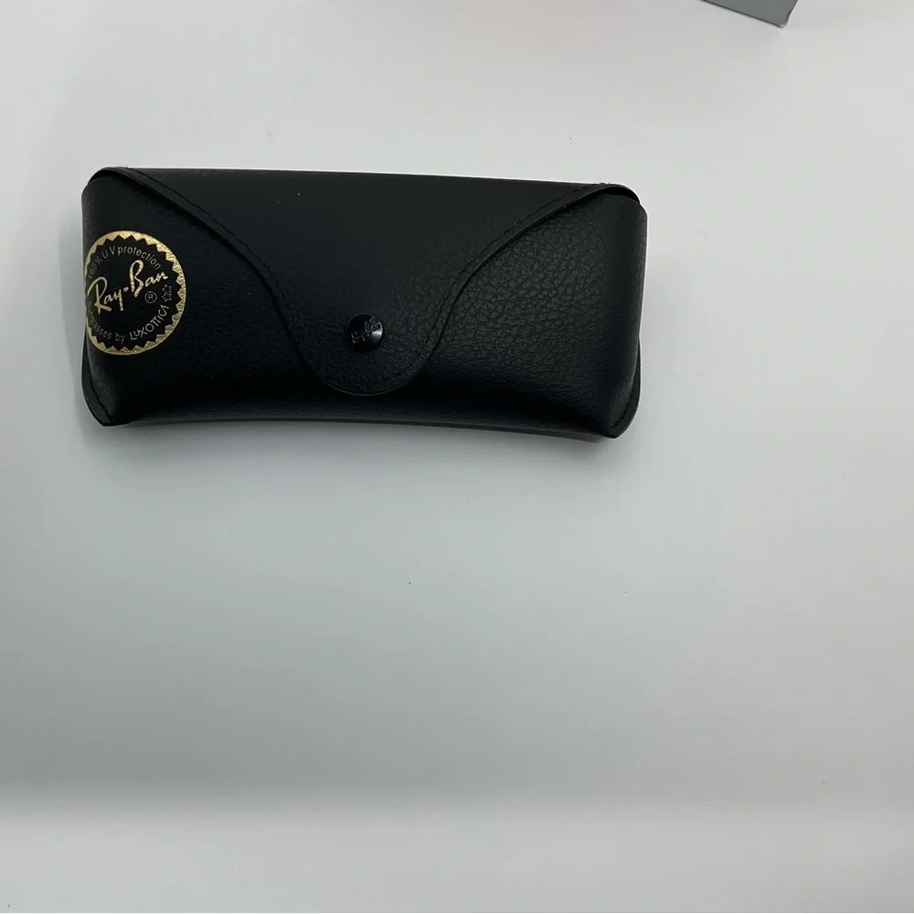 Ray-Ban New Wayfarer Classic Tortoise Shell Sunglasses - Picture 9 of 10